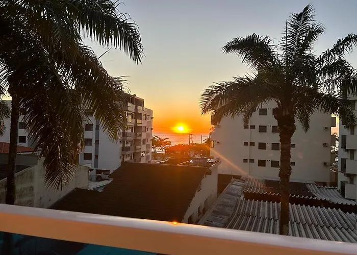 Apartamento área nobre da praia grande, vista para o mar, 3 suítes Ubatuba